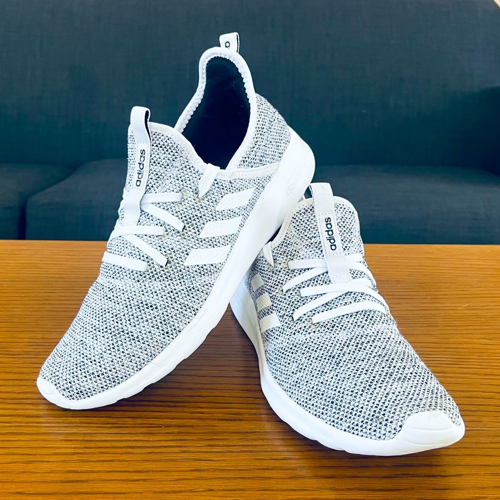 Adidas Cloudfoam Black / grey / white Knit Size 8.5